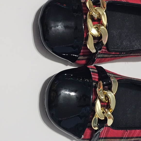 Steve Madden Red Vivi Plaid Girl Flats With Chunky Chain Size2 NWT - Picture 11 of 11